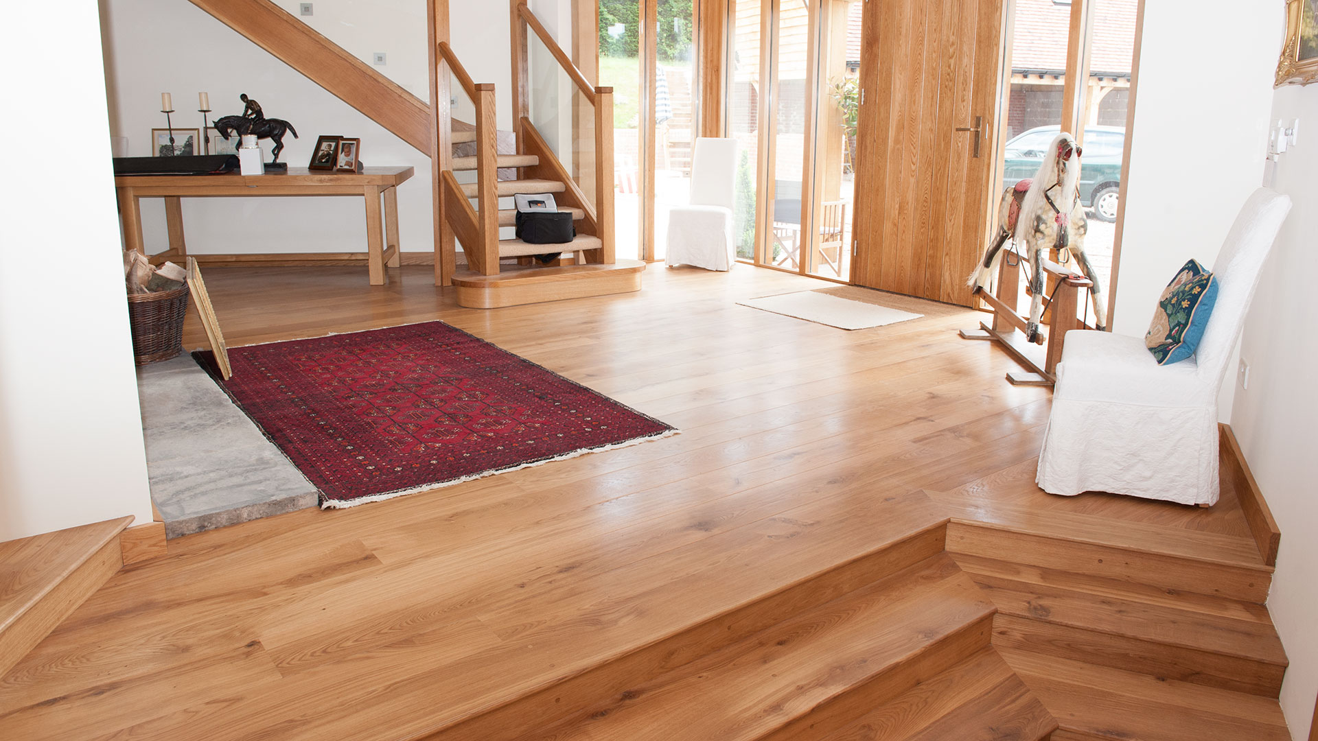 Swains-Hill-Cathedral-Oak-Flooring-in-Hall